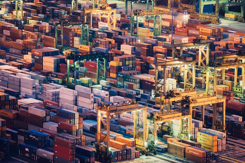 Lidyon dış ticaret ve endüstriyel ürün tedarik operasyonları
